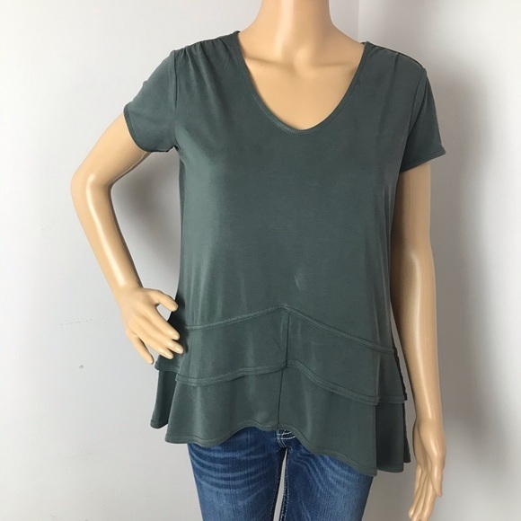 Green Tea Women’s Oversized V-Neck T-Shirt Modal Ruffle Hem Size Small - Picture 1 of 10